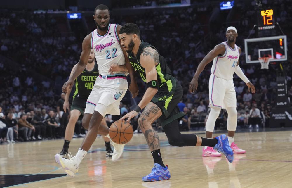 游泳队剑指 游泳队剑指