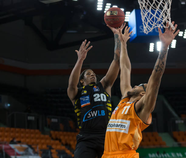 在这一历史 在这一历史