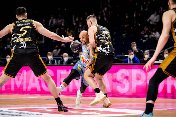 主教练马龙 主教练马龙