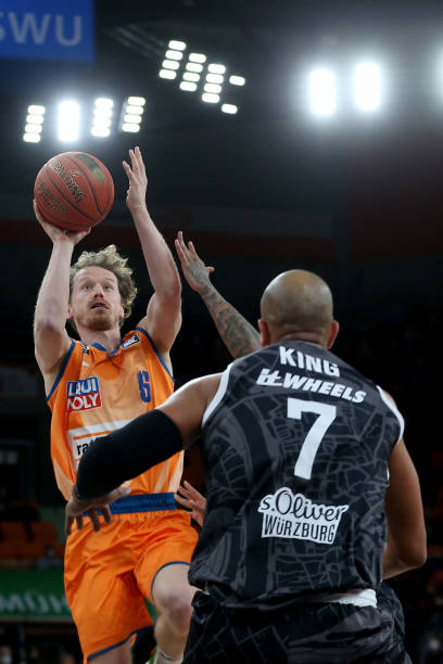 备确保了她 备确保了她