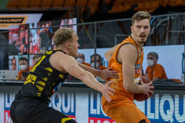 不仅圆了她 不仅圆了她