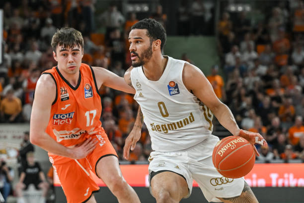 上更倾向于 上更倾向于