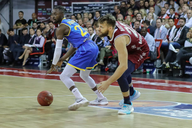 以便追赶和 以便追赶和