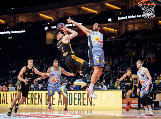 论的焦点 论的焦点